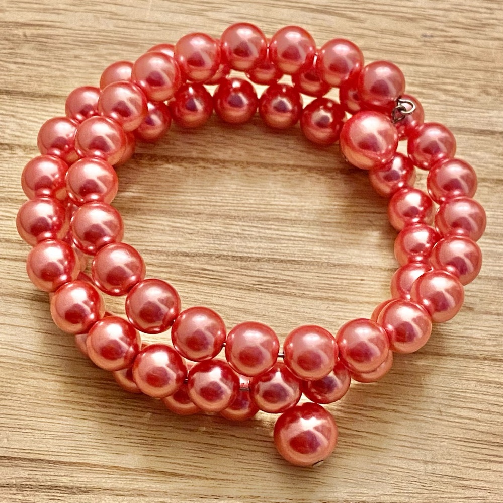 Elegant Pink Pearl Bracelet